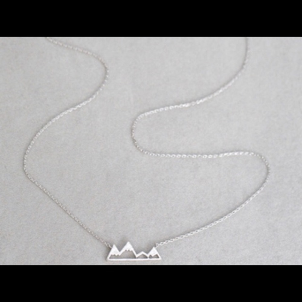 Mountain necklace in silver brand new - Picture 2 of 5
